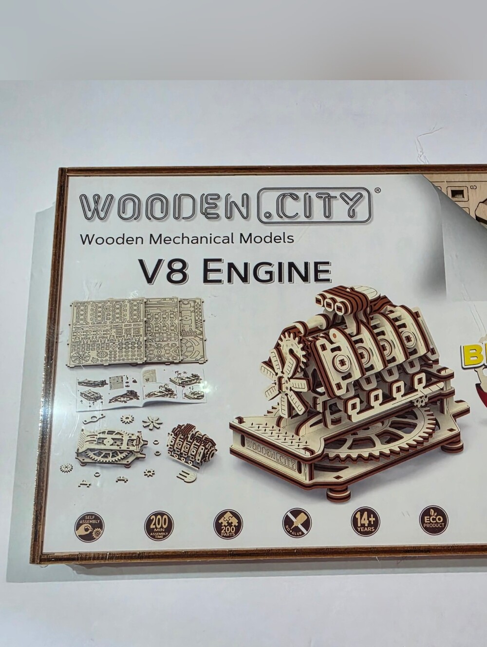 Realistic V8 Engine 3D Wooden Puzzle - 200-Piece STEM Model for Craft Lovers